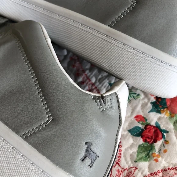 Men's Leather Sneakers - Picture 4 of 16